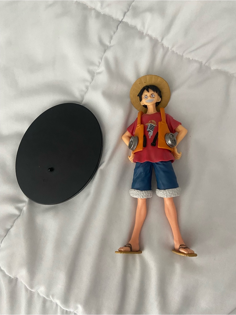 Luffy - One Piece Anime Character Straw Hat Figurine - Red, Blue, Tan